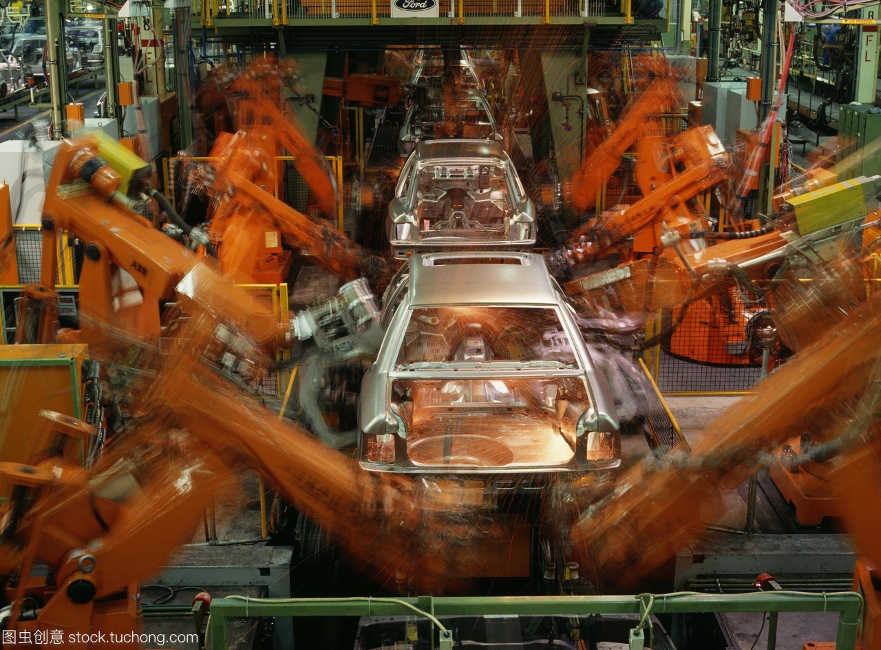 生產(chǎn)線機(jī)器人timeexposure機(jī)器人手臂的形象橙色焊接車身機(jī)器人可以被編程來(lái)執(zhí)行重復(fù)操作的精度可以設(shè)置他們的利率和集成生產(chǎn)連續(xù)生產(chǎn)線流絕大多數(shù)發(fā)達(dá)國(guó)家的汽車和卡車是由機(jī)器人
